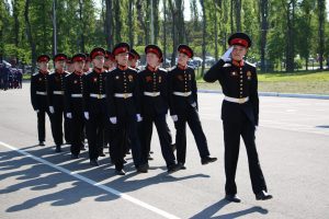 Представители ВУЦ оценили результаты смотра-конкурса строя и песни у кадетов