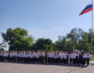 Начальник ВУЦ выступил на торжественной школьной линейке
